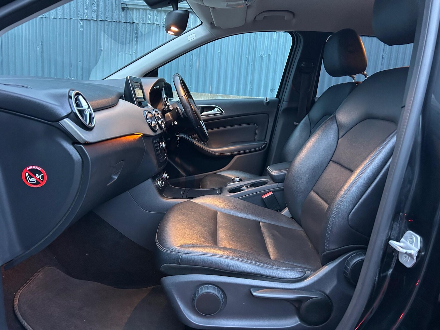 Used Mercedes-Benz B Class 2013 for sale - 77253997: Photo 50