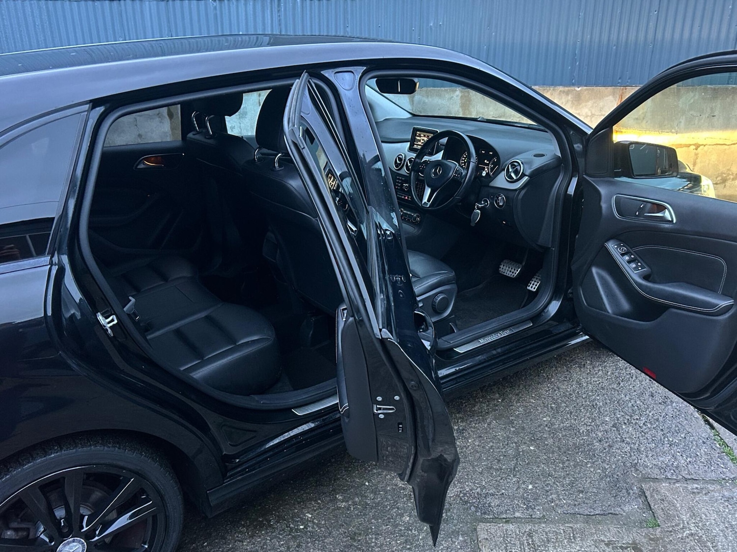 Used Mercedes-Benz B Class 2013 for sale - 77253997: Photo 53