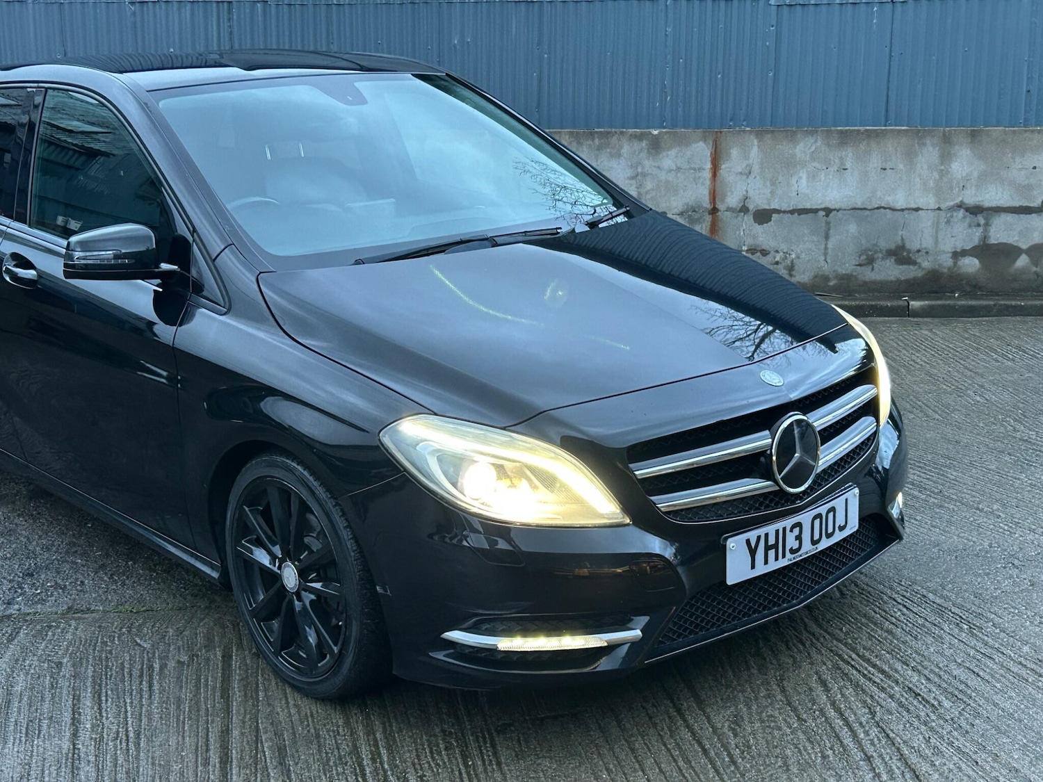 Used Mercedes-Benz B Class 2013 for sale - 77253997: Photo 6
