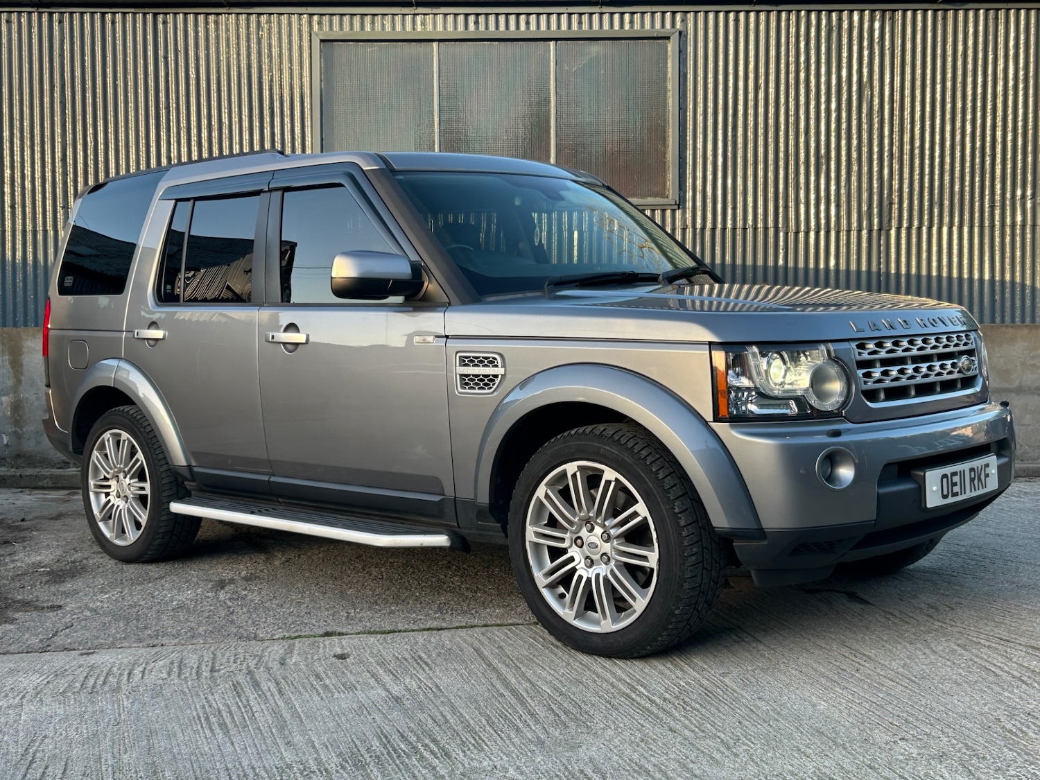 Used Land Rover Discovery 2011 for sale - 76625304: Photo 1