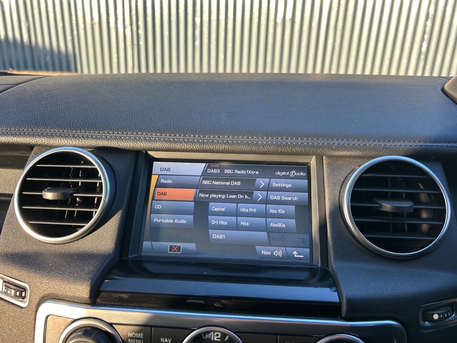 Used Land Rover Discovery 2011 for sale - 76625304: Photo 19