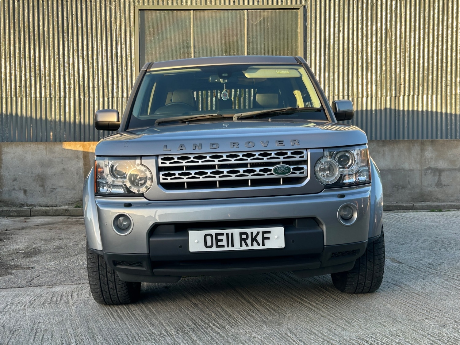 Used Land Rover Discovery 2011 for sale - 76625304: Photo 3