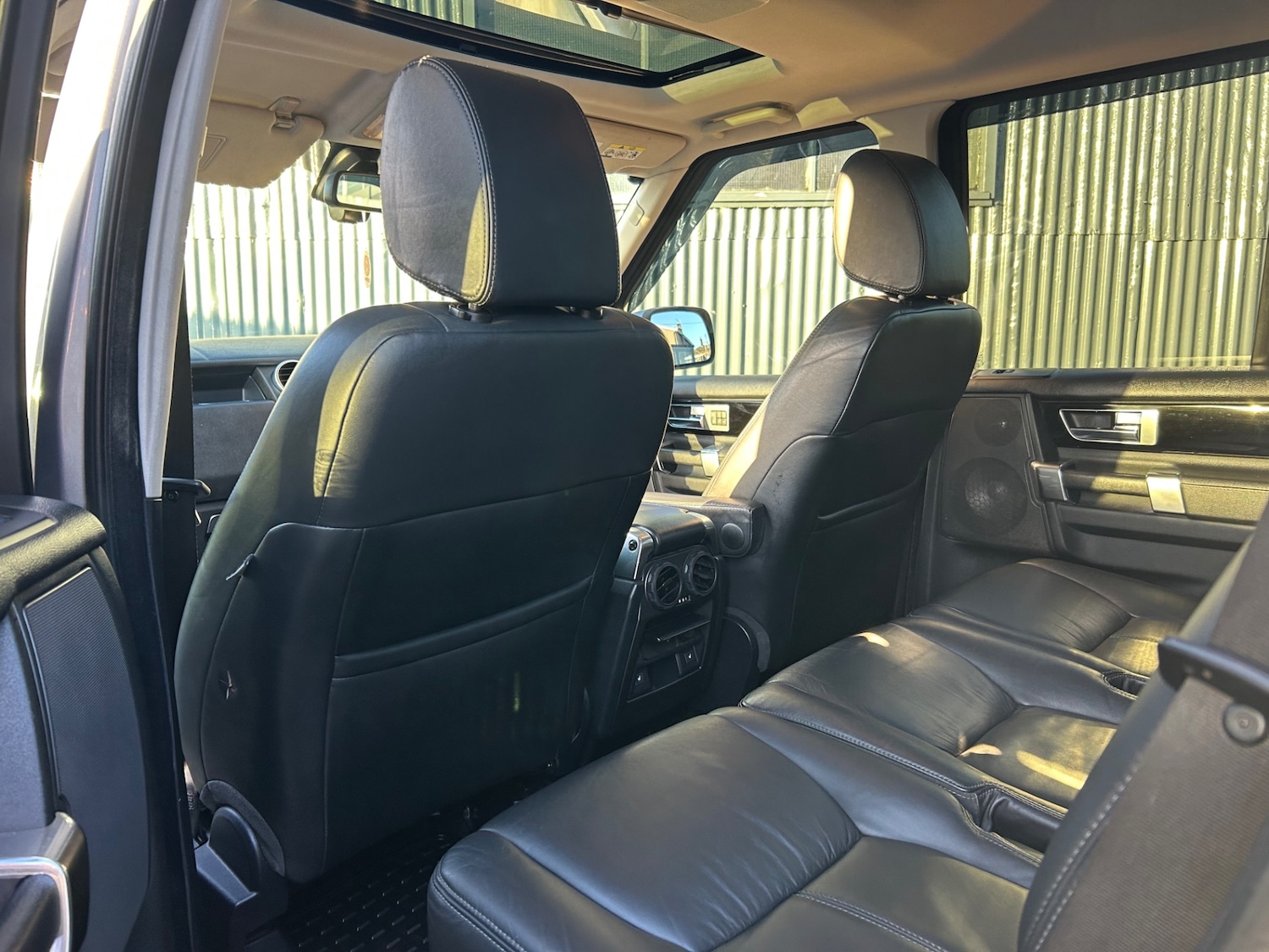 Used Land Rover Discovery 2011 for sale - 76625304: Photo 36