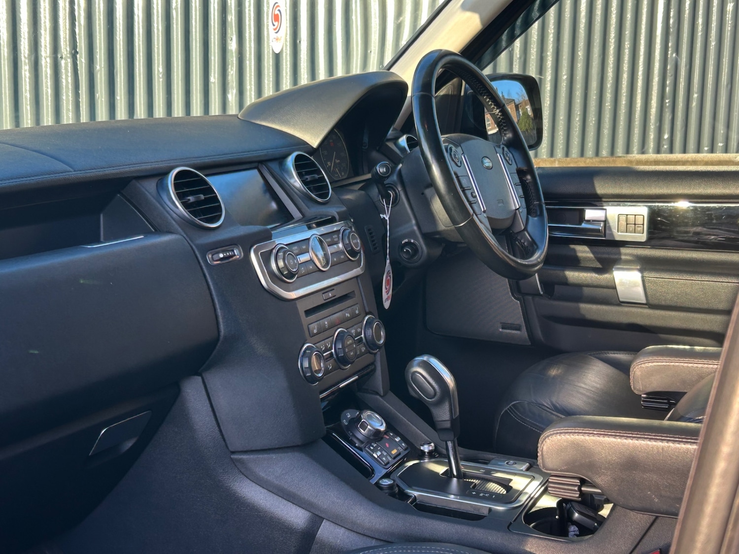 Used Land Rover Discovery 2011 for sale - 76625304: Photo 39