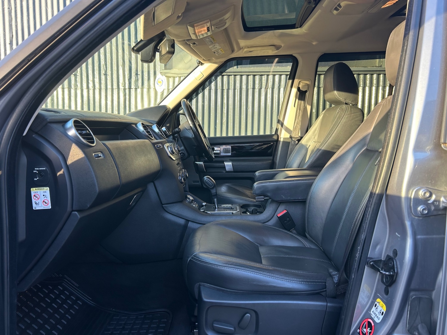 Used Land Rover Discovery 2011 for sale - 76625304: Photo 49