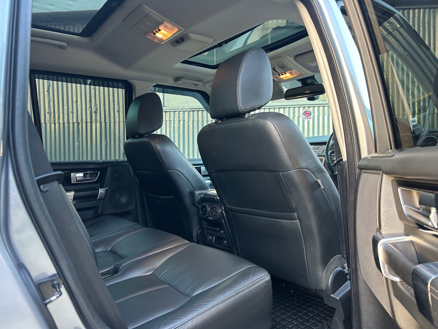 Used Land Rover Discovery 2011 for sale - 76625304: Photo 67