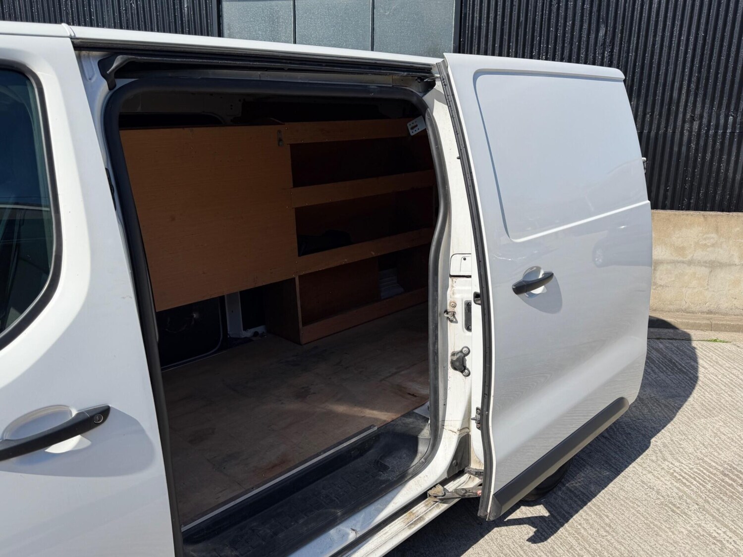 Used Vauxhall Vivaro for sale - 78115712: Photo 29