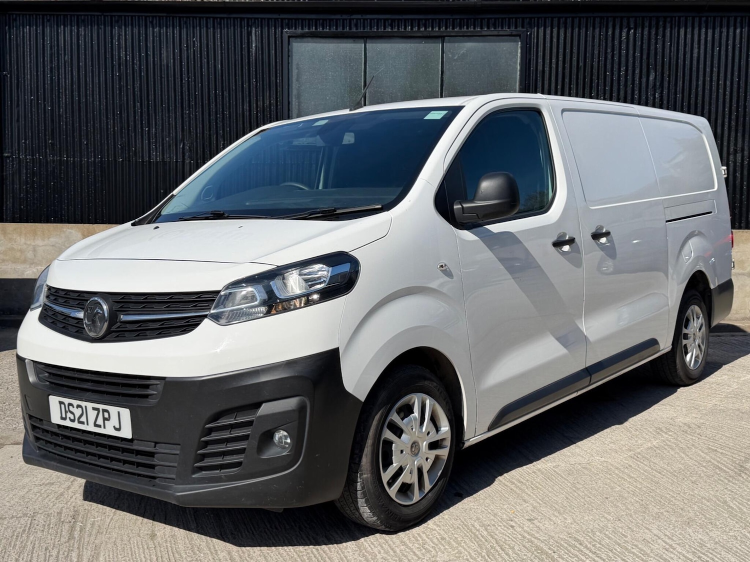 Used Vauxhall Vivaro for sale - 78115712: Photo 3