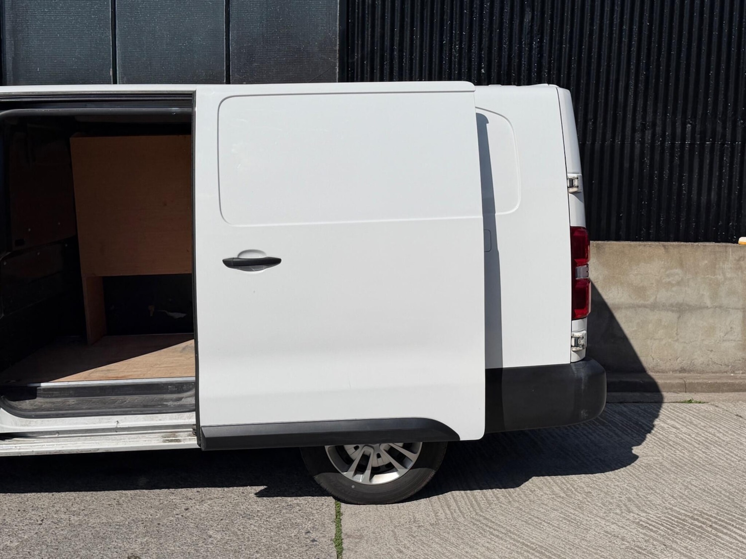 Used Vauxhall Vivaro for sale - 78115712: Photo 7