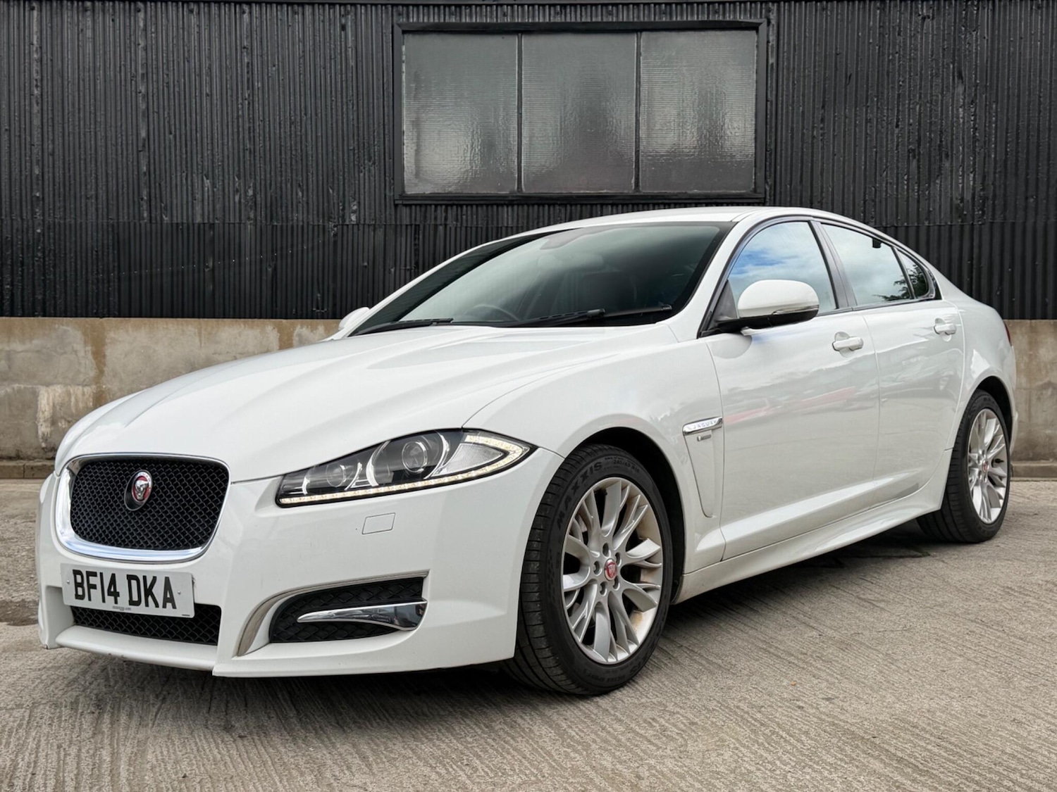 Used Jaguar XF 2014 for sale - 78116503: Photo 3