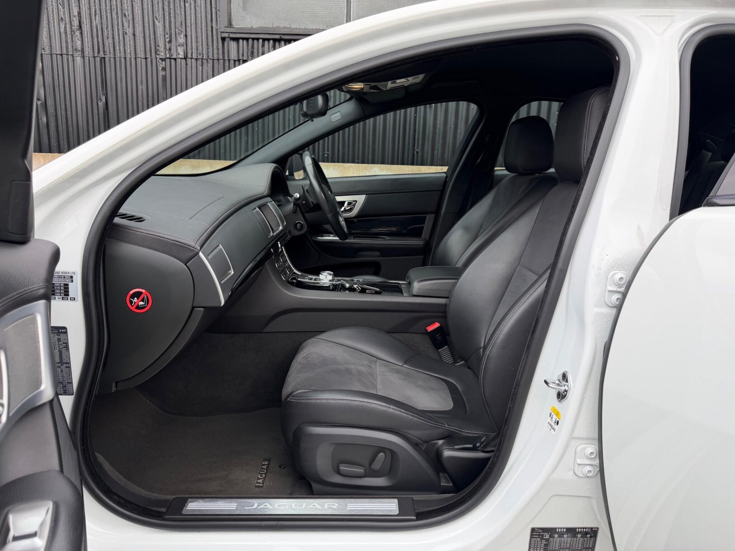 Used Jaguar XF 2014 for sale - 78116503: Photo 48