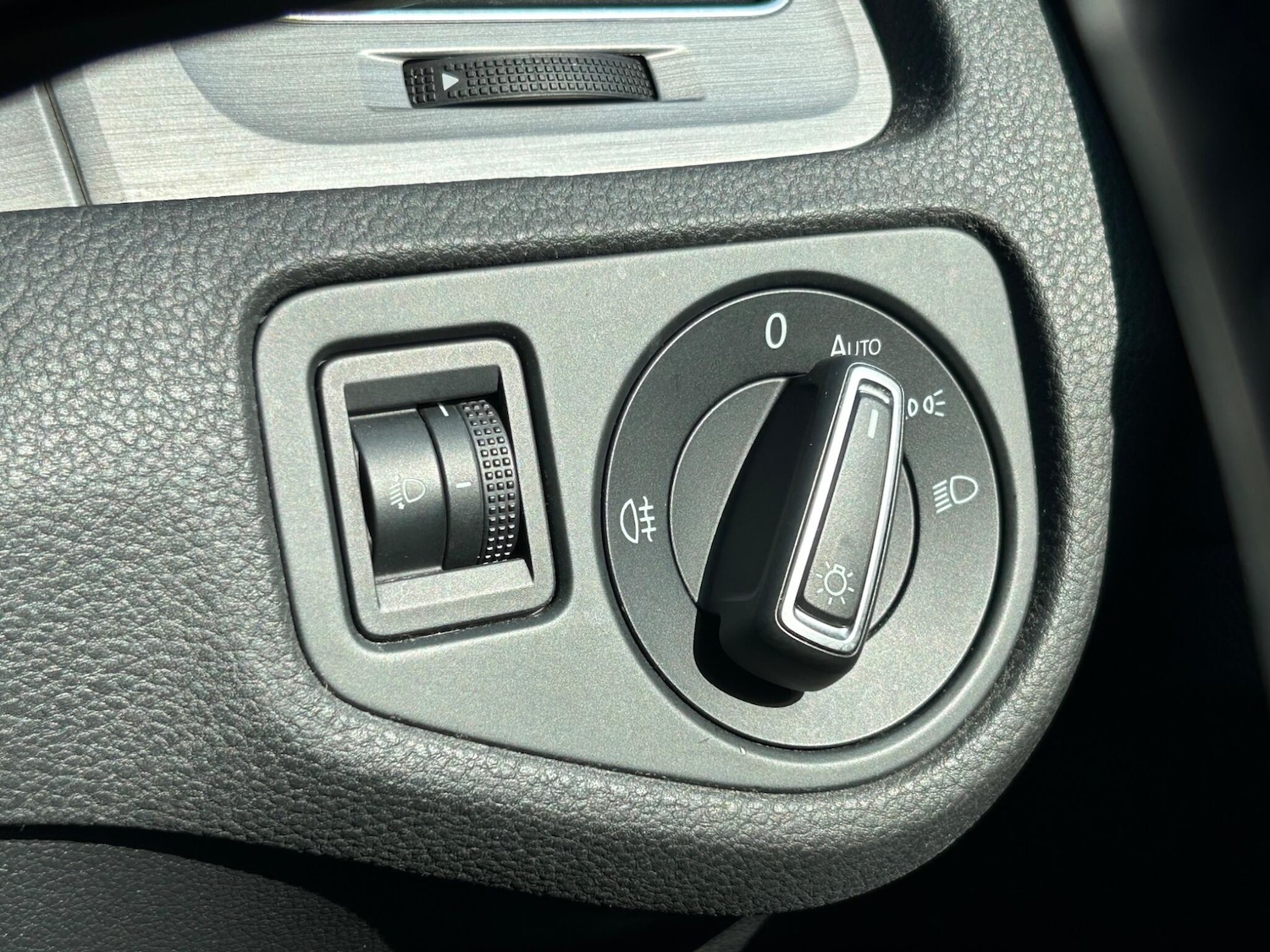 Used Volkswagen Golf 2014 for sale - 77768936: Photo 32