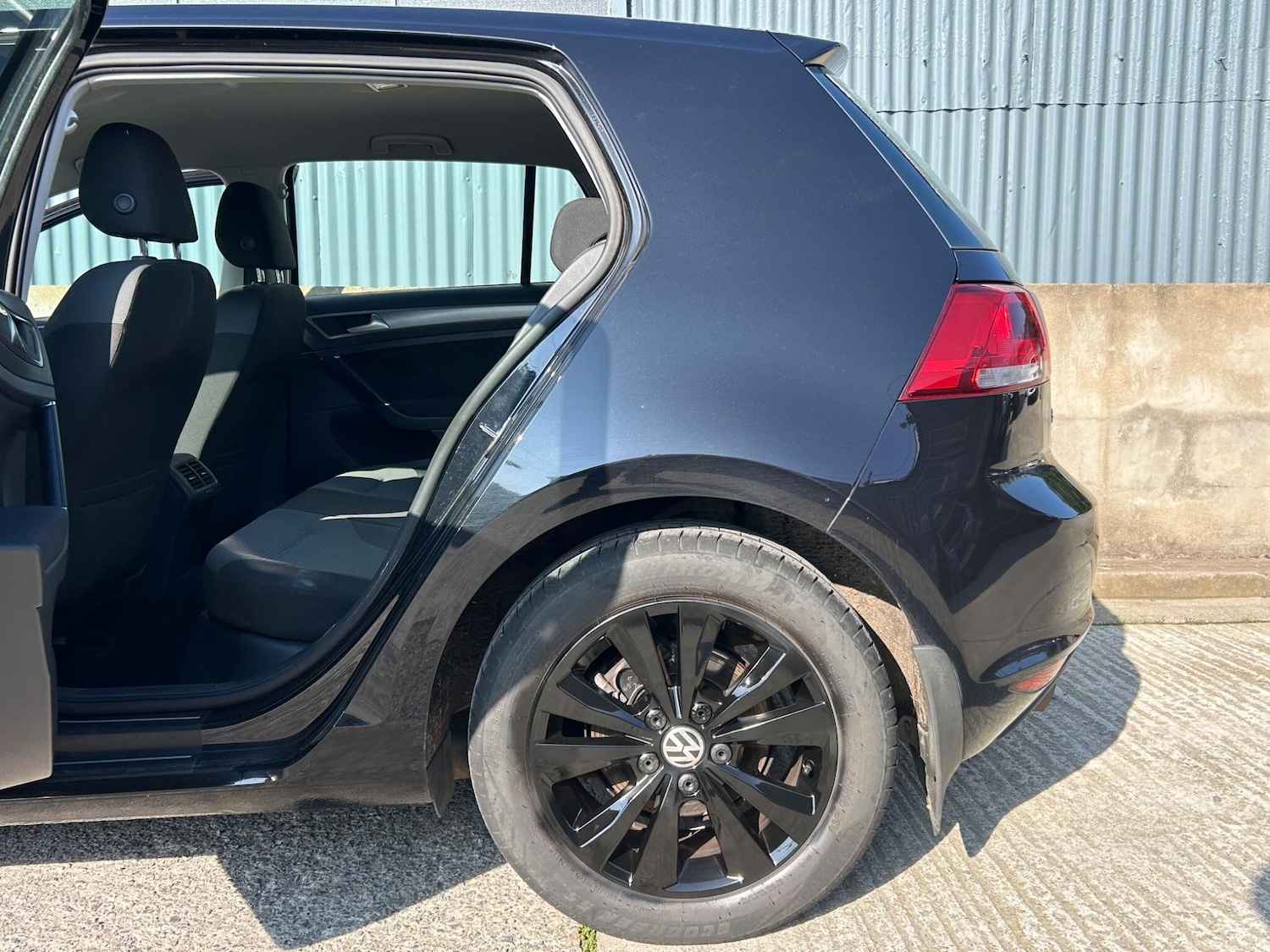 Used Volkswagen Golf 2014 for sale - 77768936: Photo 38