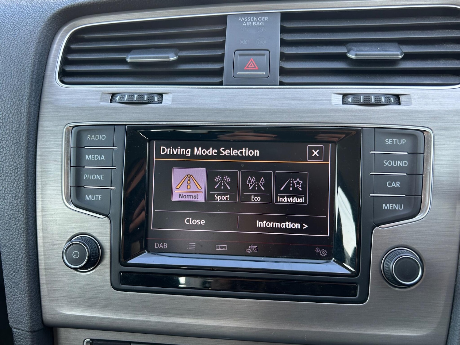 Used Volkswagen Golf 2014 for sale - 77768936: Photo 41