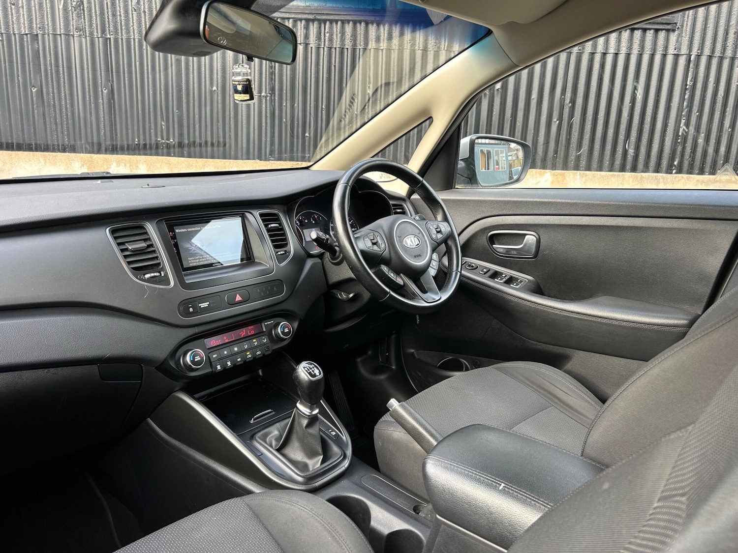 Used Kia Carens for sale - 77769595: Photo 15