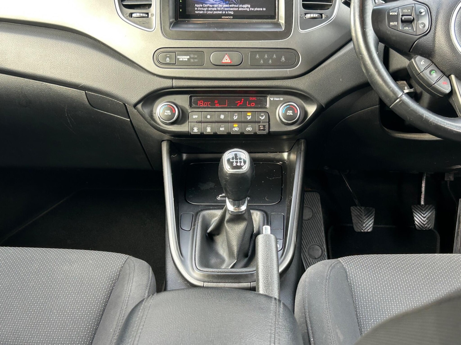 Used Kia Carens for sale - 77769595: Photo 17