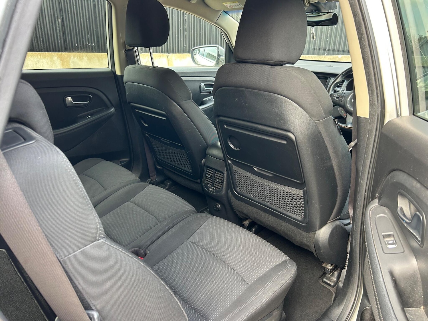 Used Kia Carens for sale - 77769595: Photo 22