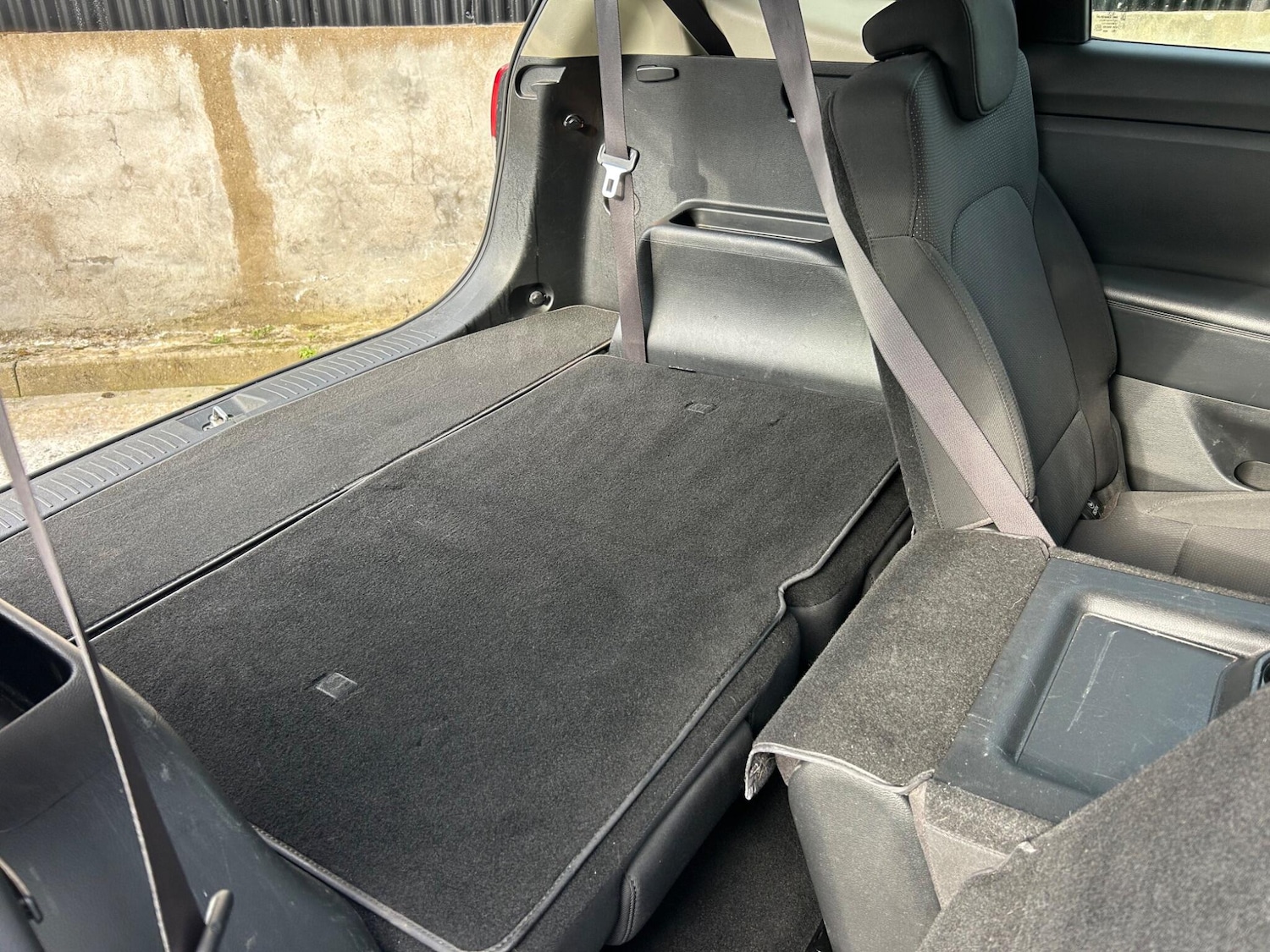 Used Kia Carens for sale - 77769595: Photo 25