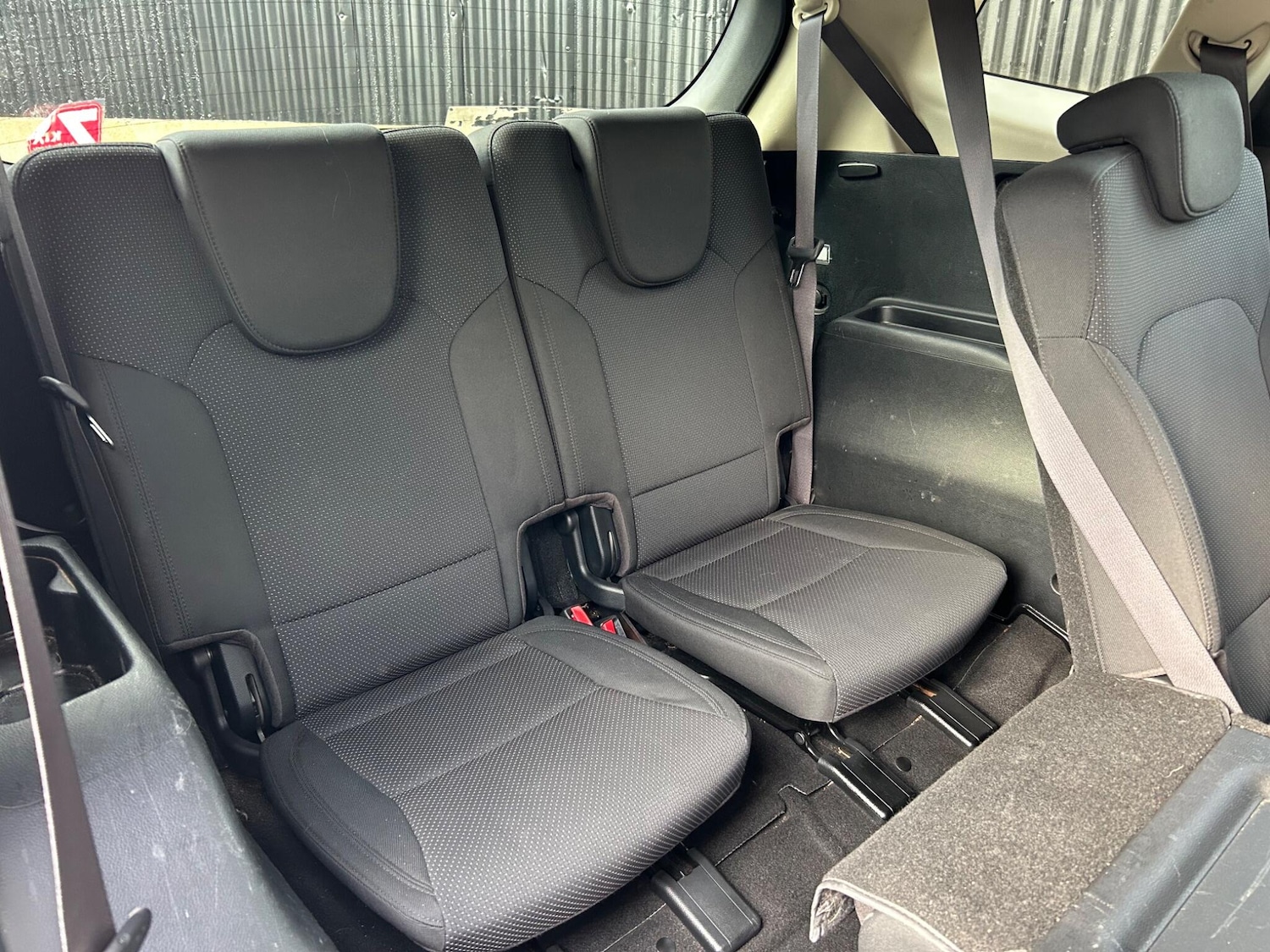 Used Kia Carens for sale - 77769595: Photo 26