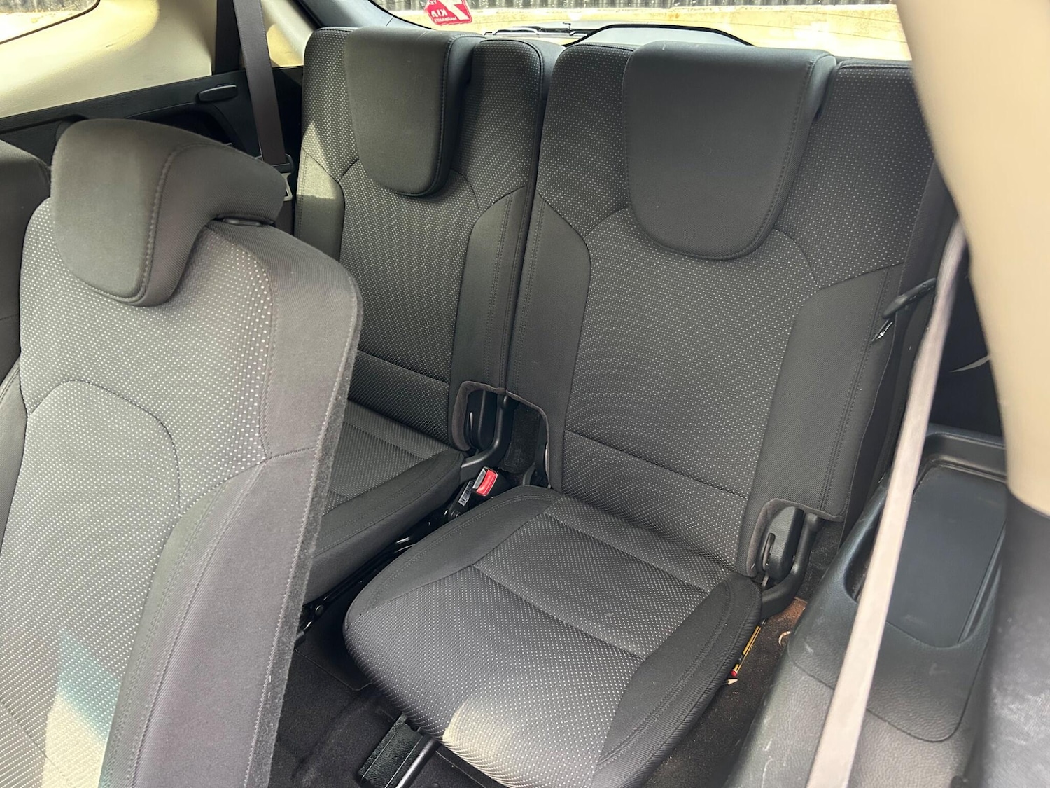 Used Kia Carens for sale - 77769595: Photo 28