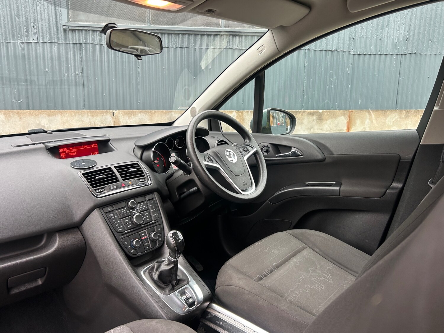 Used Vauxhall Meriva 2011 for sale - 76384268: Photo 32