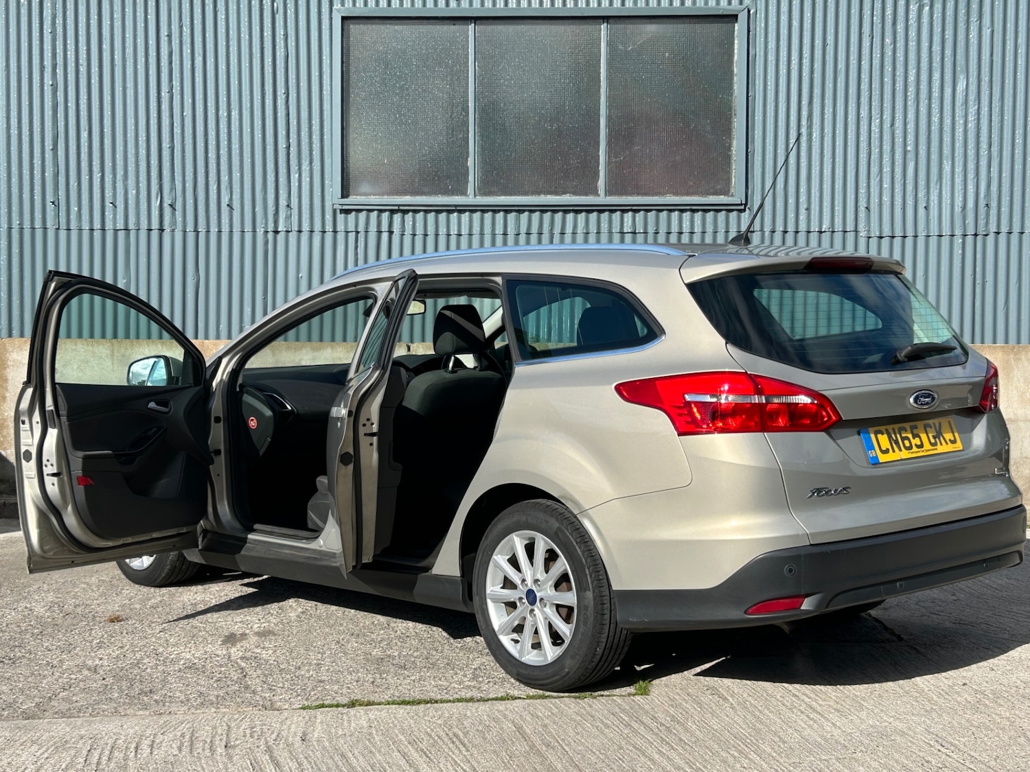 Used Ford Focus 2015 for sale - 76206724: Photo 11