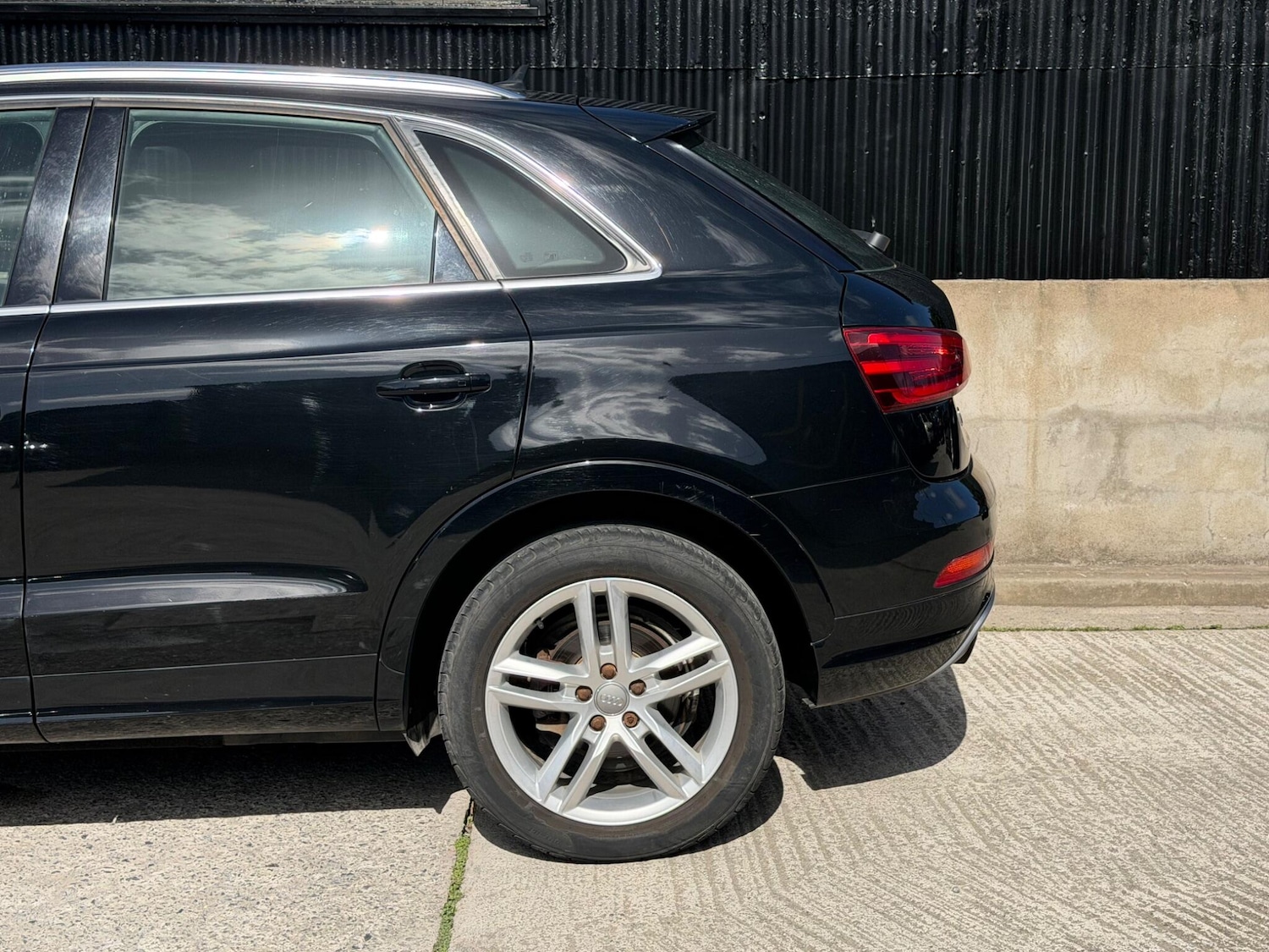 Used Audi Q3 2013 for sale - 78072074: Photo 32
