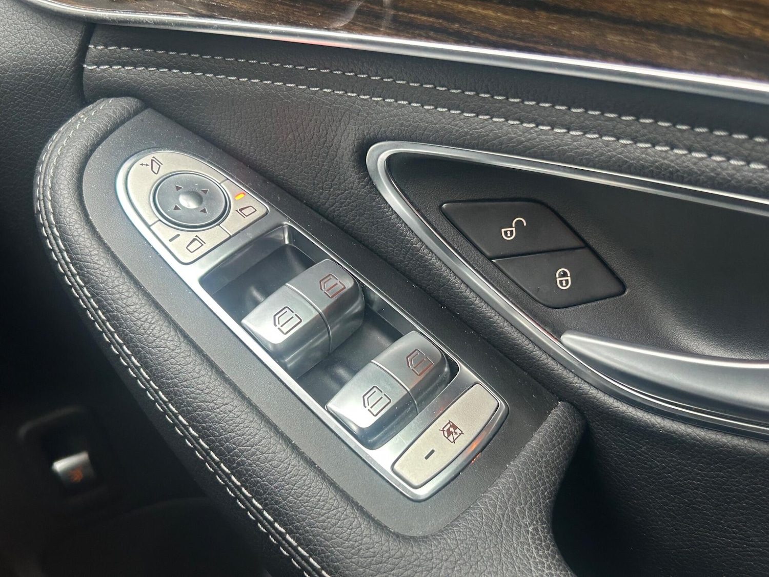 Used Mercedes-Benz C Class 2014 for sale - 77305514: Photo 14