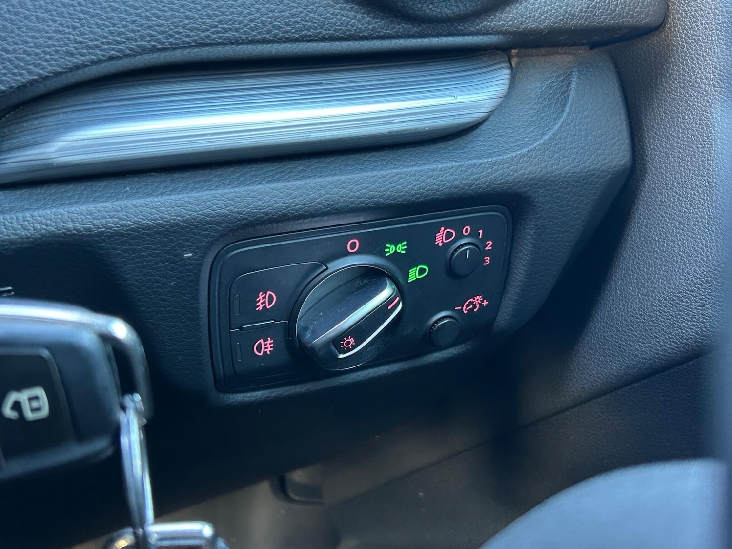 Used Audi A3 2014 for sale - 77377265: Photo 33