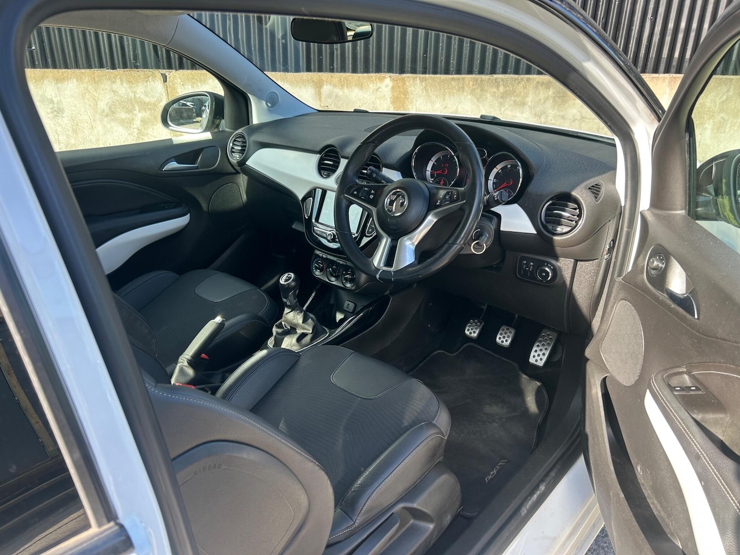 Used Vauxhall ADAM 2017 for sale - 77853853: Photo 17