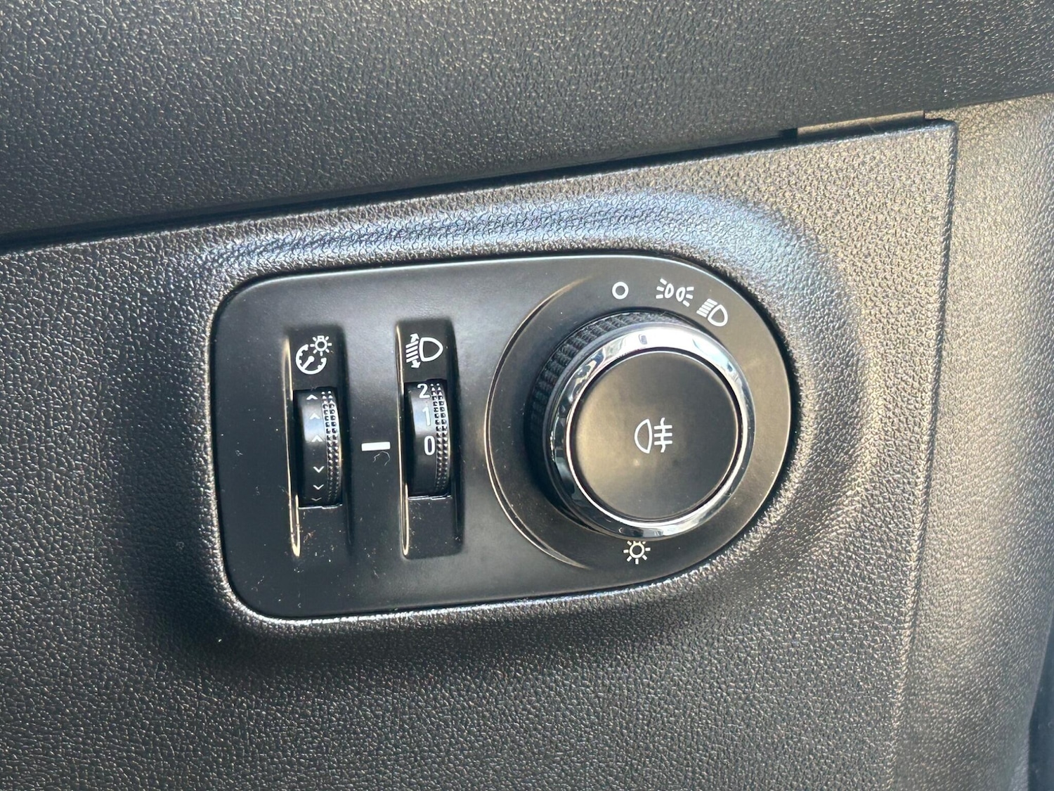 Used Vauxhall ADAM 2017 for sale - 77853853: Photo 22