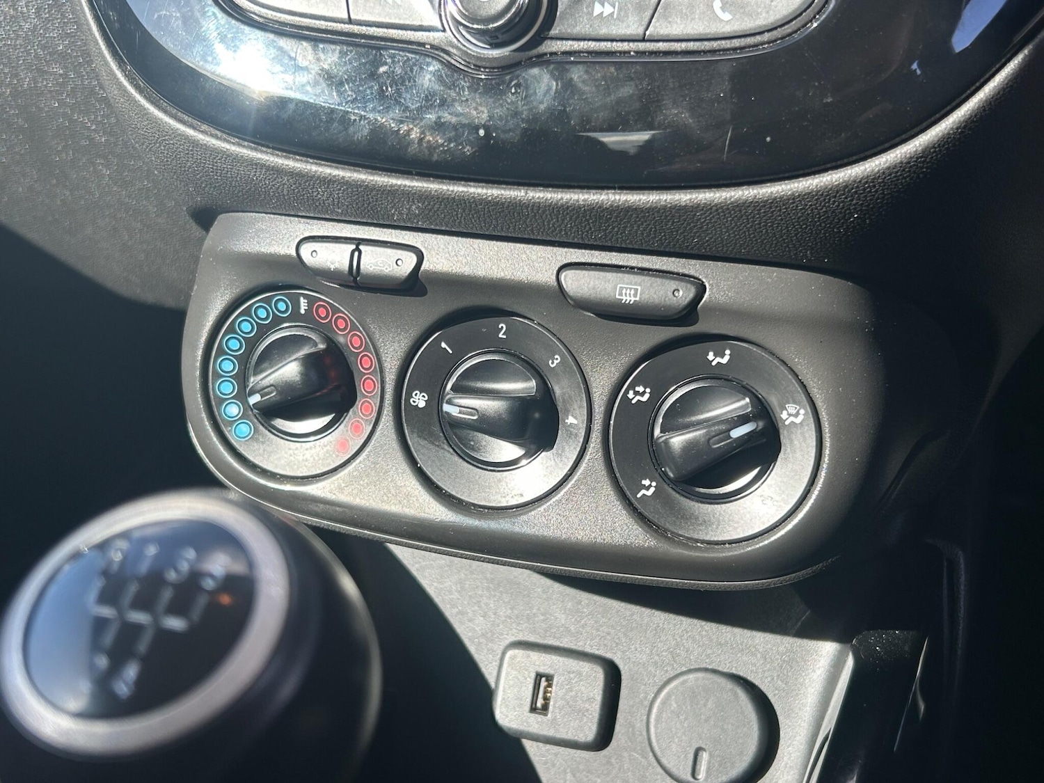 Used Vauxhall ADAM 2017 for sale - 77853853: Photo 25