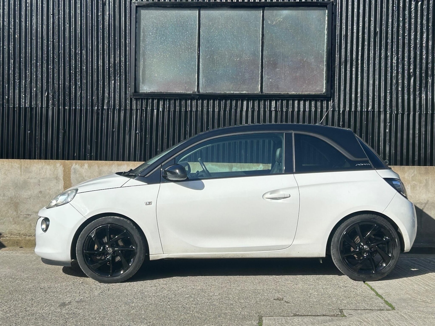 Used Vauxhall ADAM 2017 for sale - 77853853: Photo 8