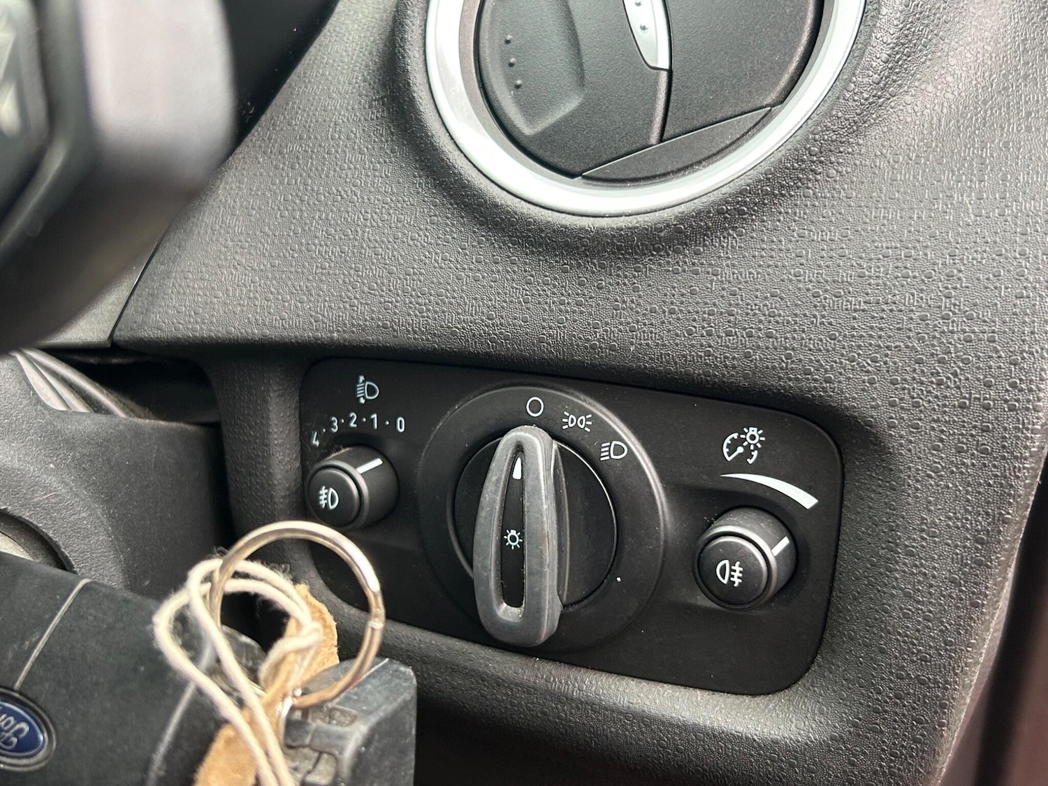 Used Ford Fiesta 2014 for sale - 77395831: Photo 31