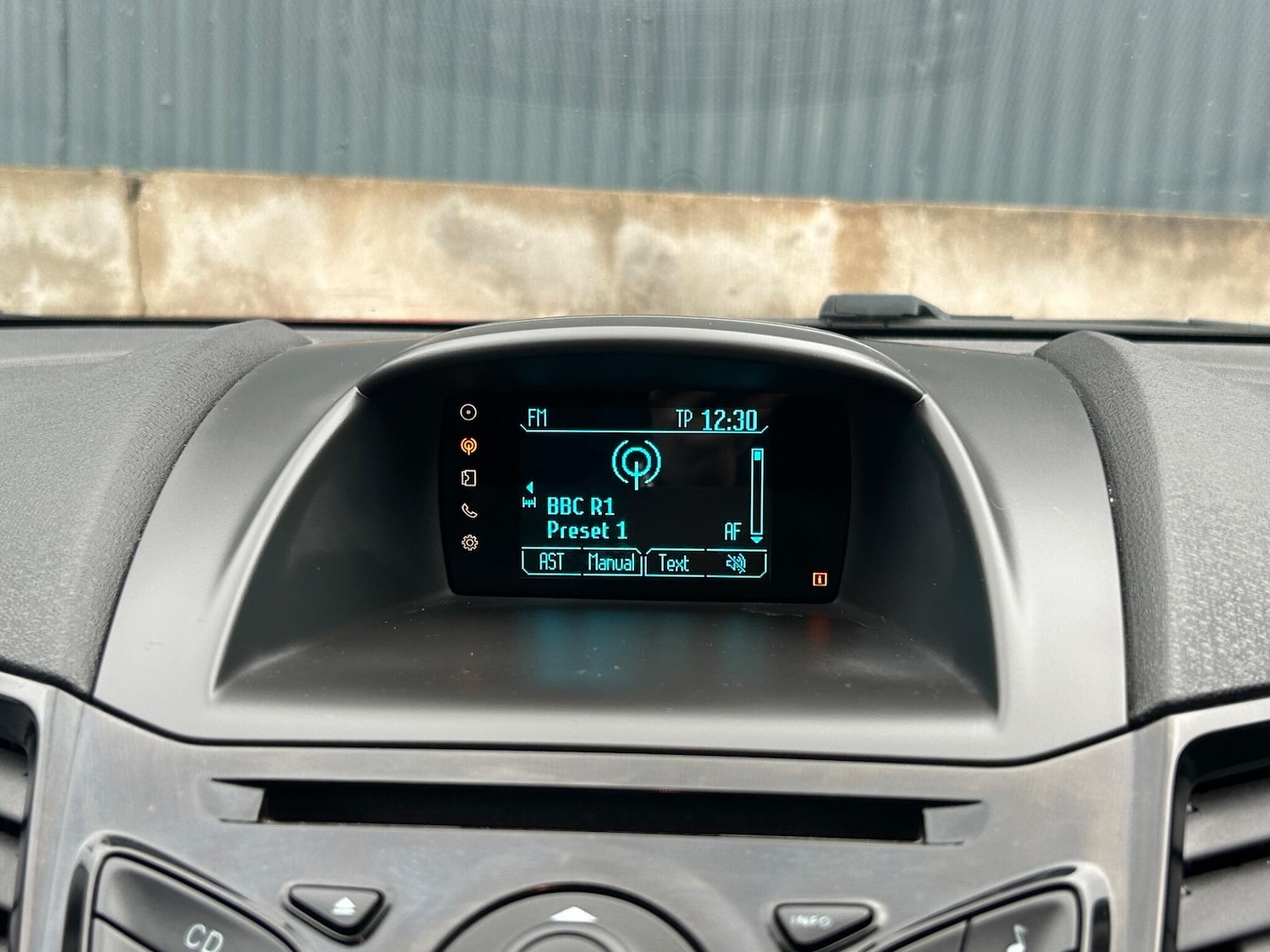 Used Ford Fiesta 2014 for sale - 77395831: Photo 40