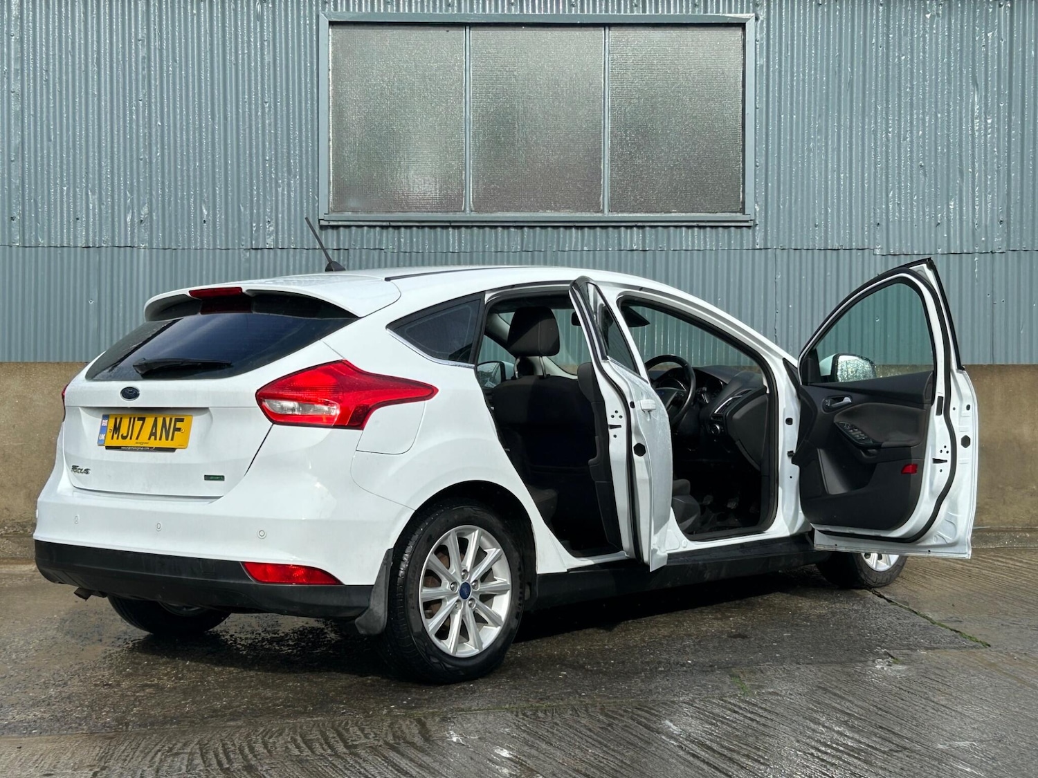 Used Ford Focus 2017 for sale - 77646359: Photo 11