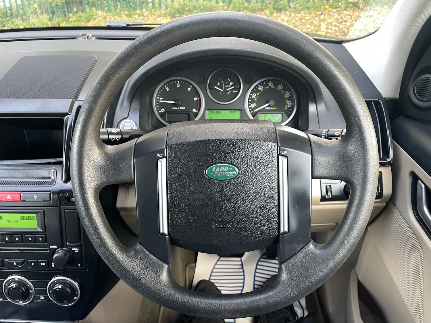 Used Land Rover Freelander 2010 for sale - 76778082: Photo 16