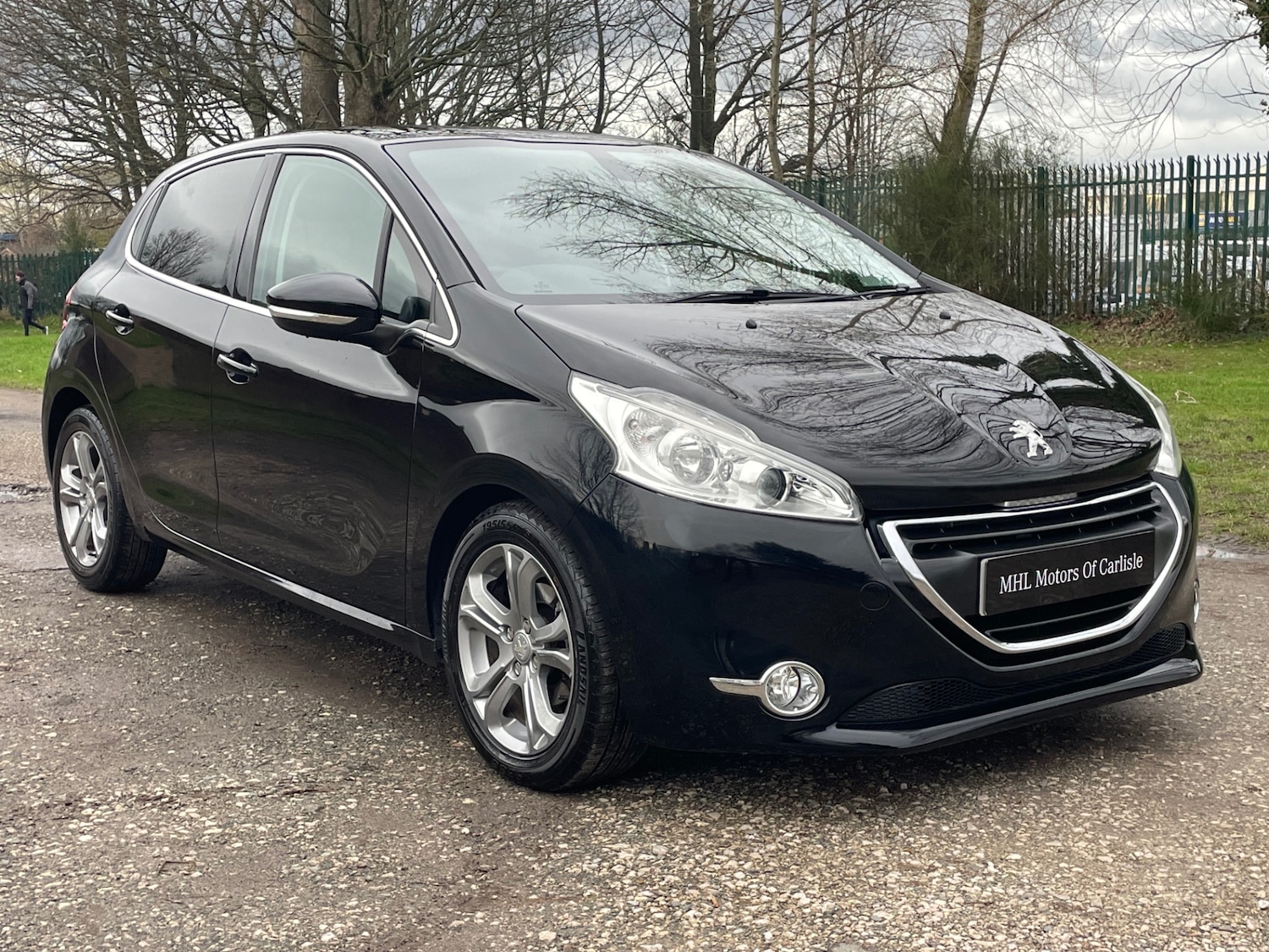 Used Peugeot 208 2014 for sale - 77342752: Photo 1