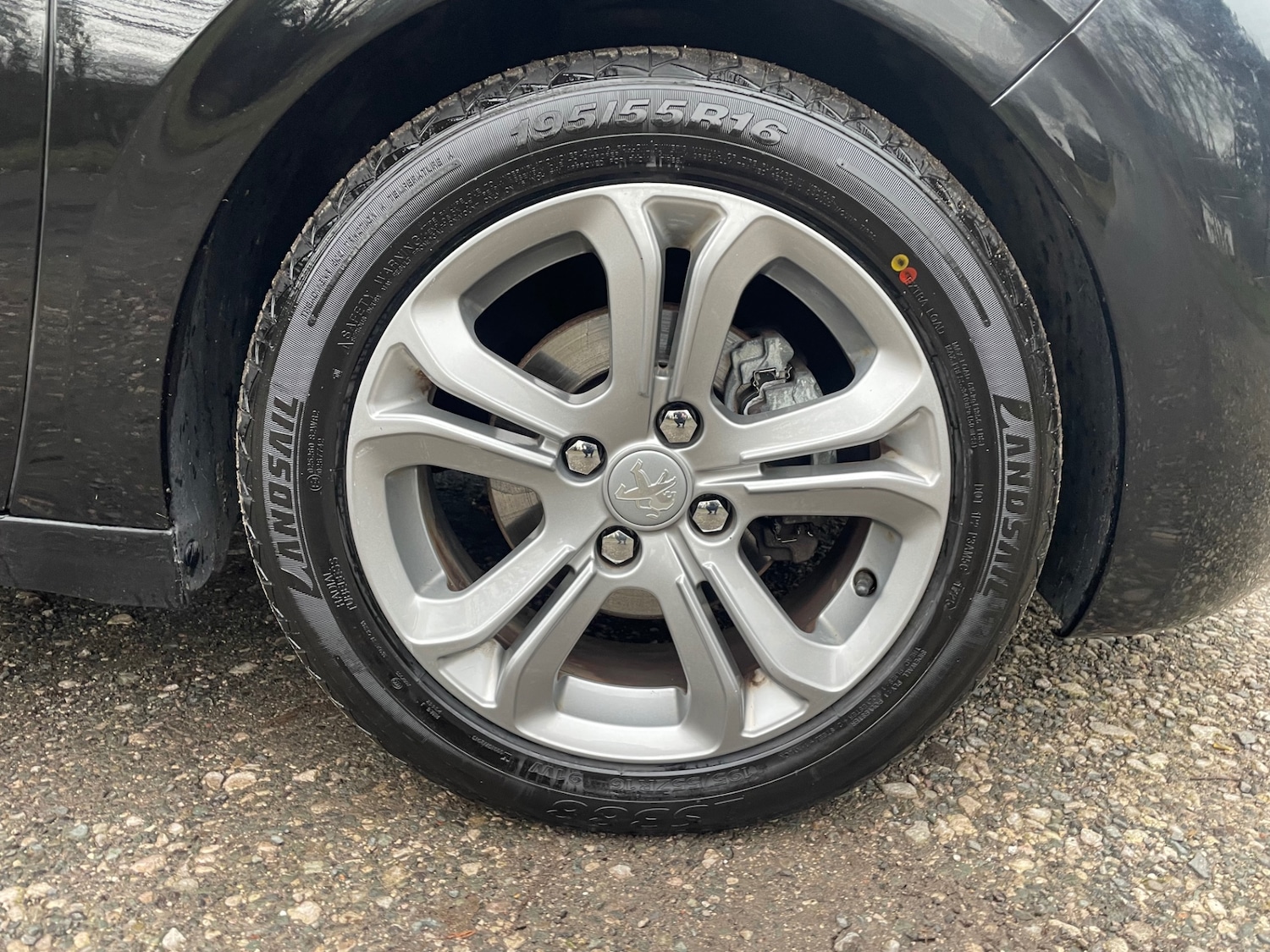 Used Peugeot 208 2014 for sale - 77342752: Photo 17