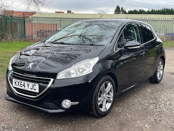 Used Peugeot 208 2014 for sale - 77342752: Photo
