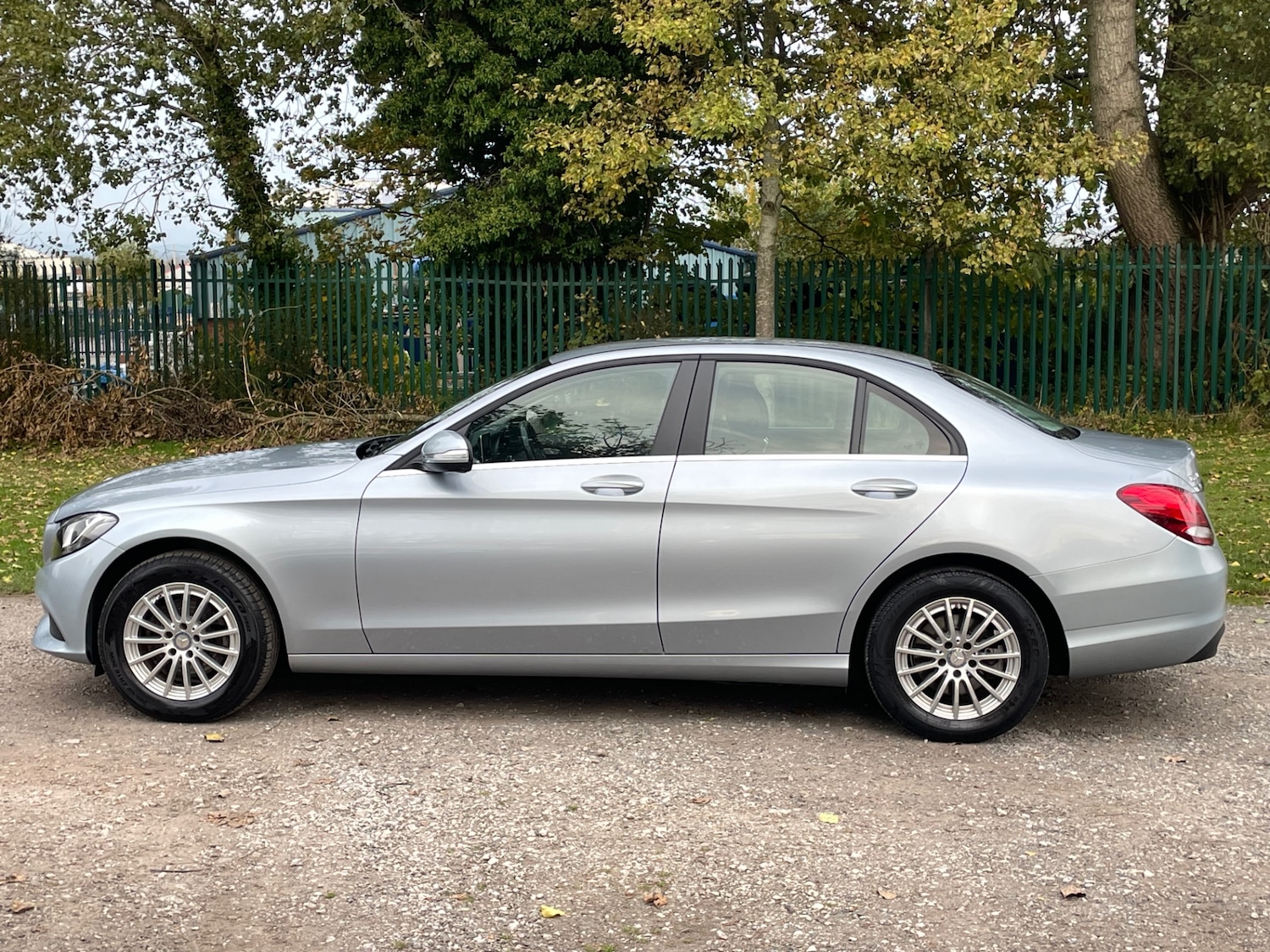 Used Mercedes-Benz C Class 2015 for sale - 76313370: Photo 4
