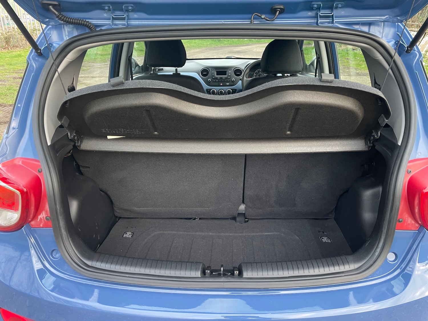 Used Hyundai i10 2017 for sale - 77968907: Photo 18