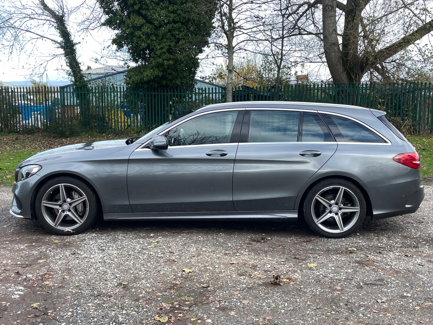Used Mercedes-Benz C Class 2017 for sale - 76583378: Photo 4