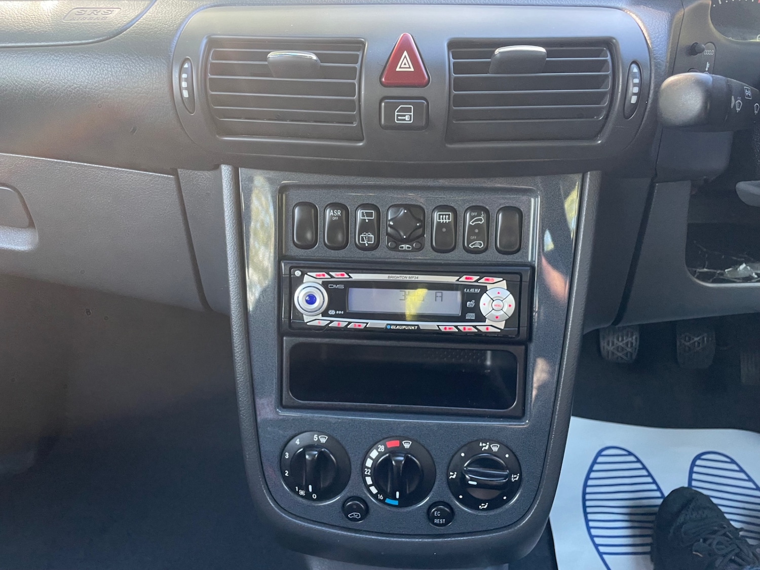 Used Mercedes-Benz Vaneo 2003 for sale - 75945573: Photo 17