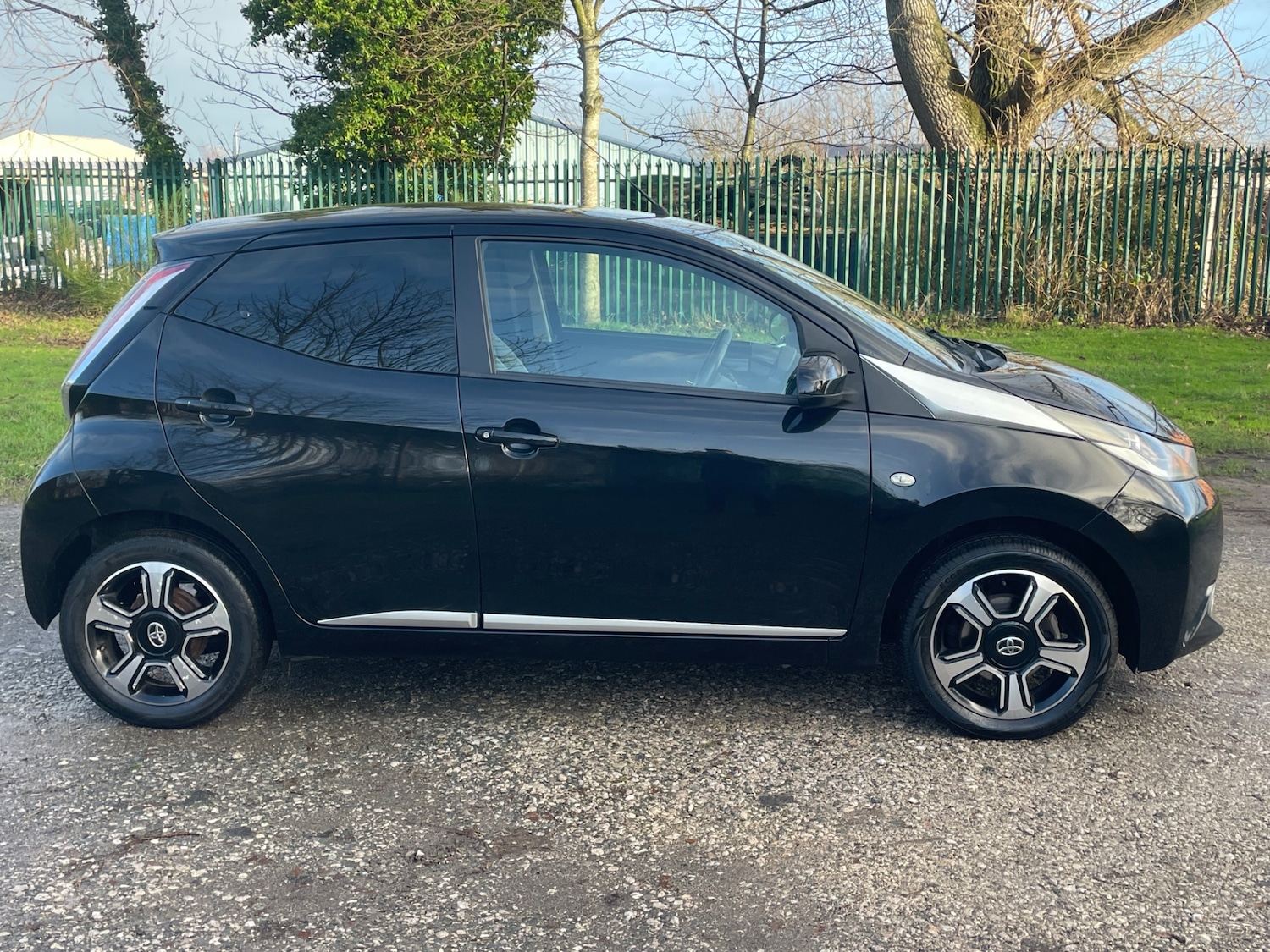 Used Toyota AYGO 2014 for sale - 76931051: Photo 8