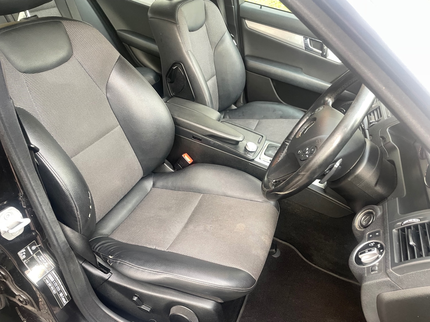 Used Mercedes-Benz C Class 2010 for sale - 76487686: Photo 11