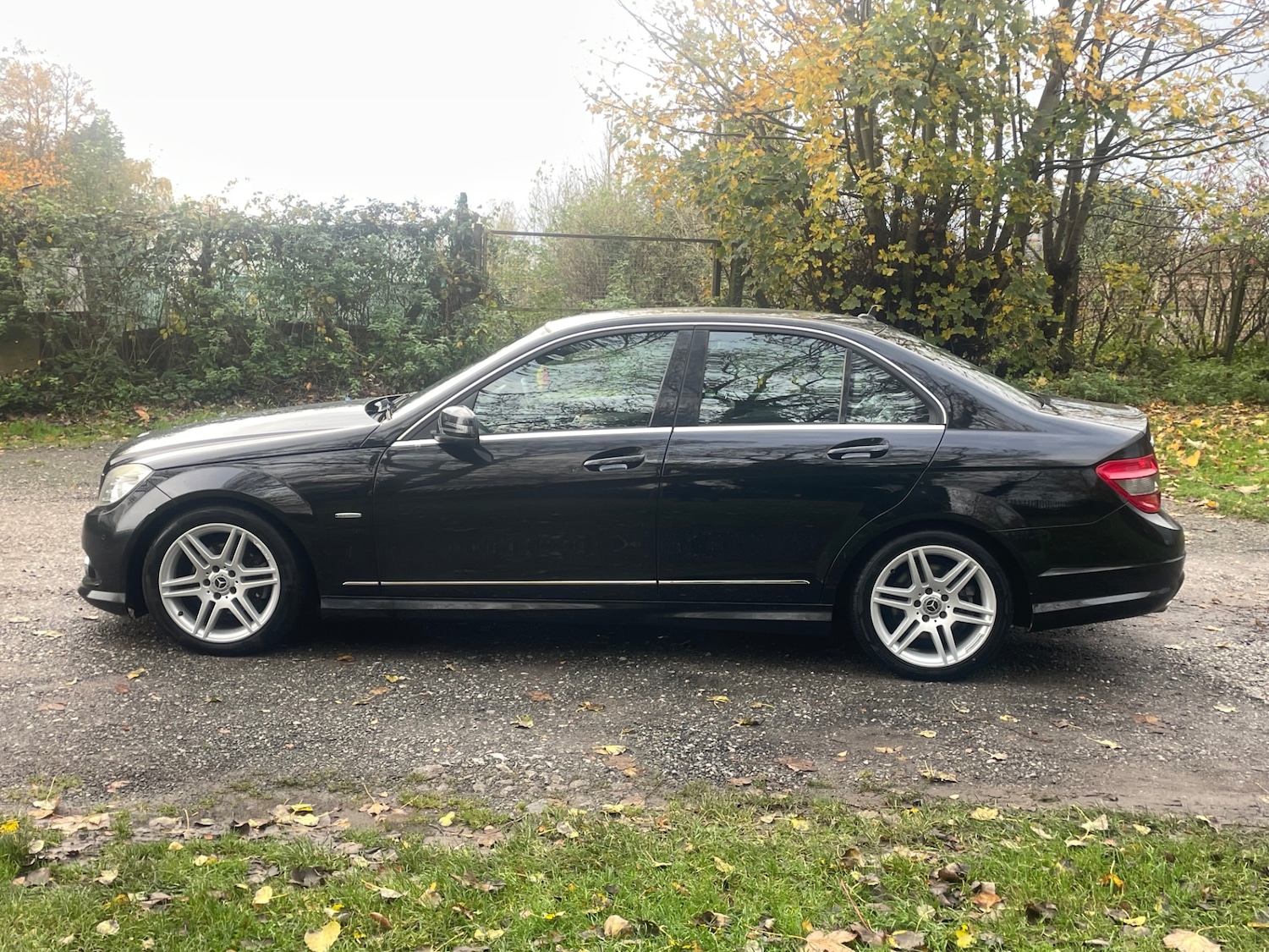 Used Mercedes-Benz C Class 2010 for sale - 76487686: Photo 4