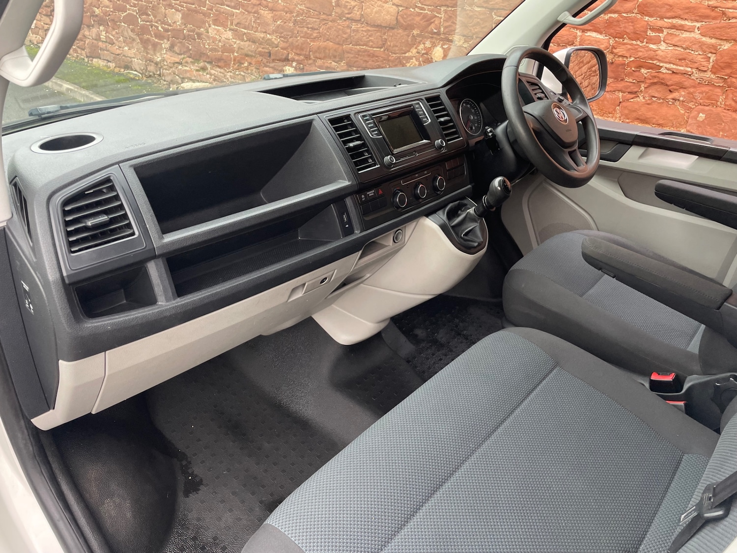 Used Volkswagen Transporter 2015 for sale - 76940035: Photo 9