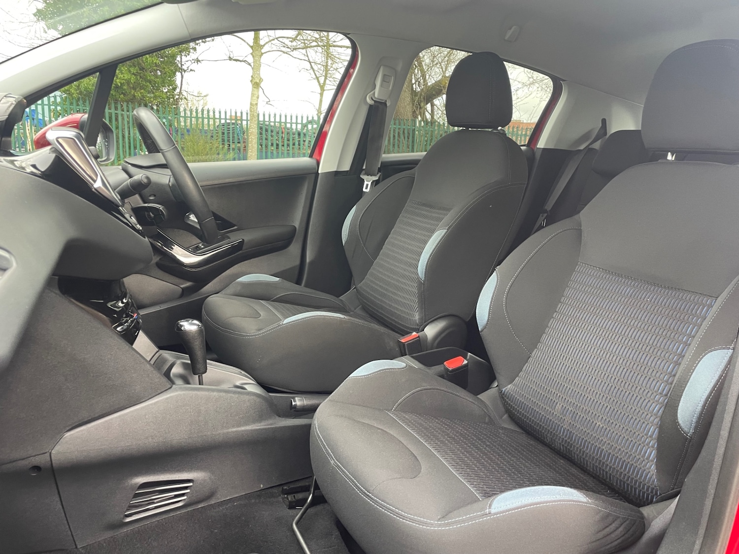 Used Peugeot 208 2014 for sale - 78045776: Photo 12