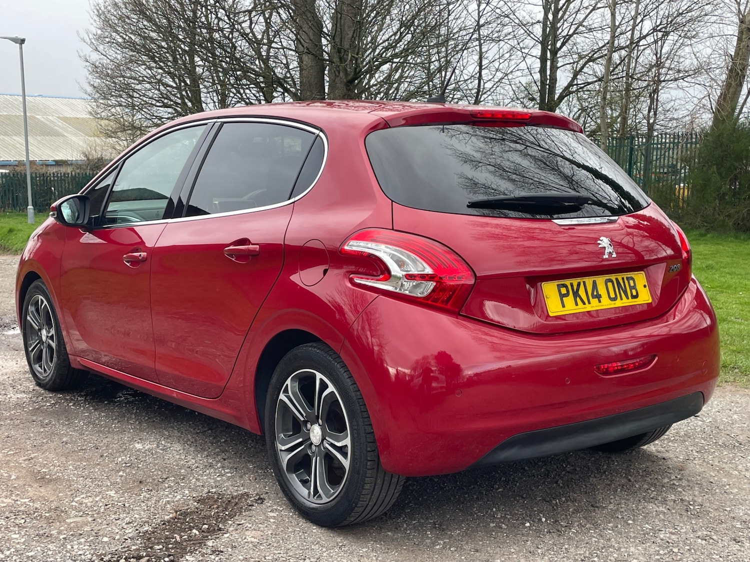 Used Peugeot 208 2014 for sale - 78045776: Photo 5